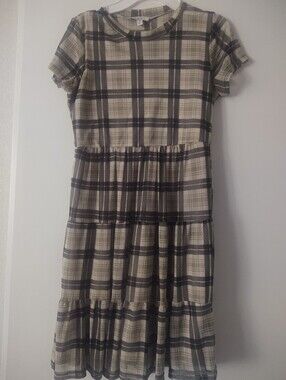 AUW Girl's Plaid Tiered Dress in Beige and Black NWOT